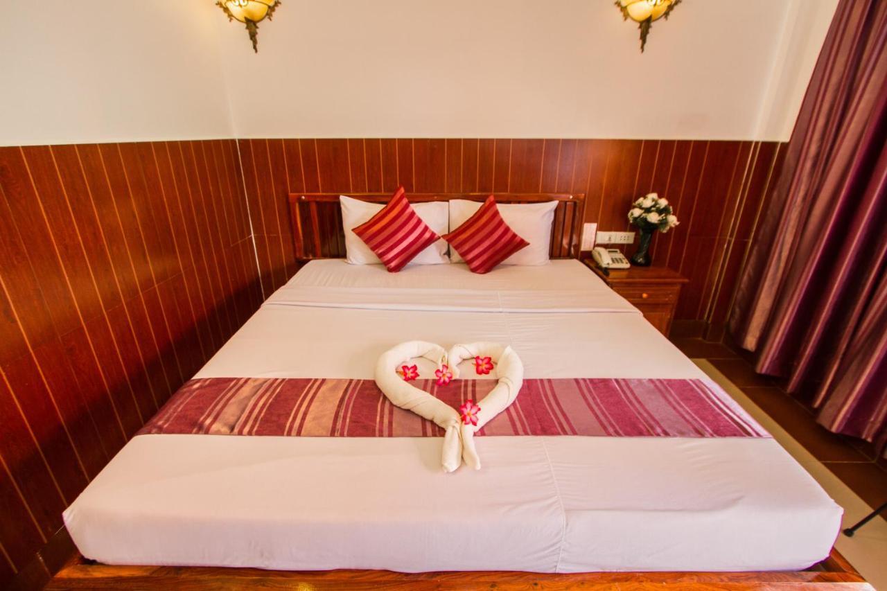 Botoum Hotel Sisophon Quarto foto
